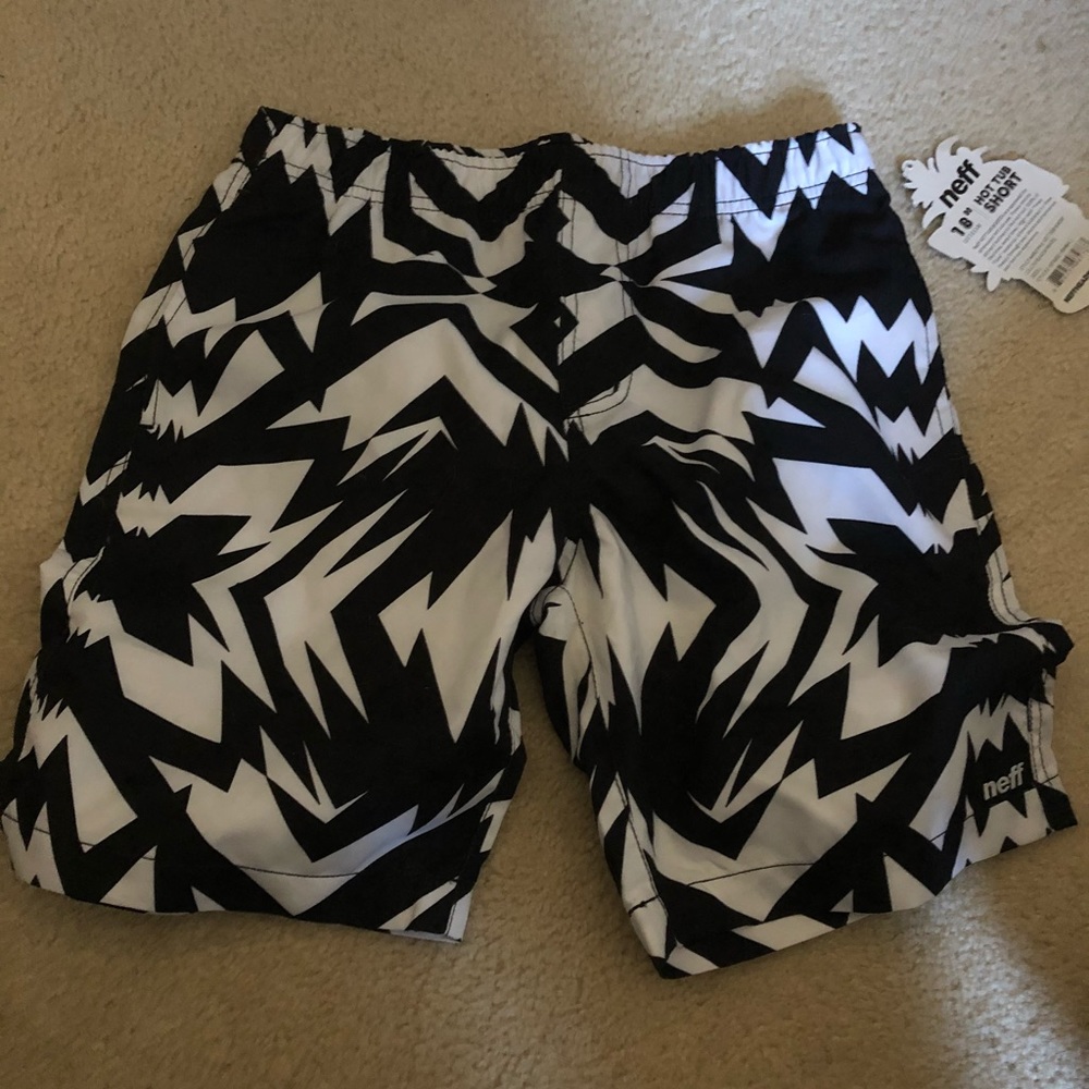 NWT Neff Hot Tub Short size L
